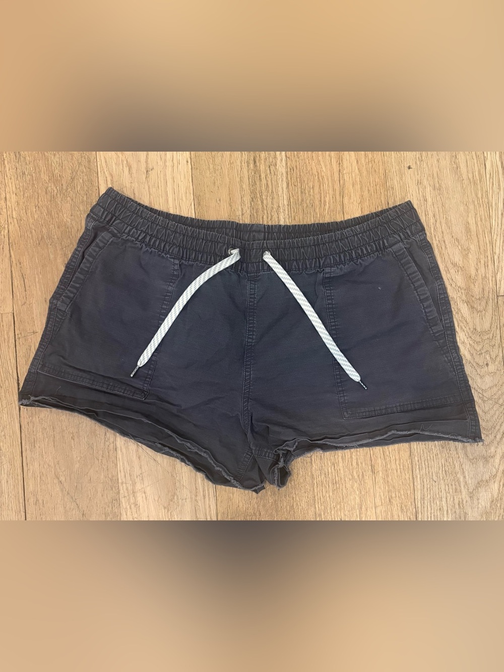 Vuori Vintage Ripstop Gray Elastic-Waist Athletic Shorts with Drawstring